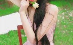 夏季短袖女生乳突图片